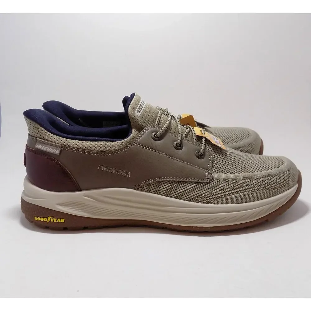 Skechers Men's Meroe Alden Loafer Wide Fit- Size 11